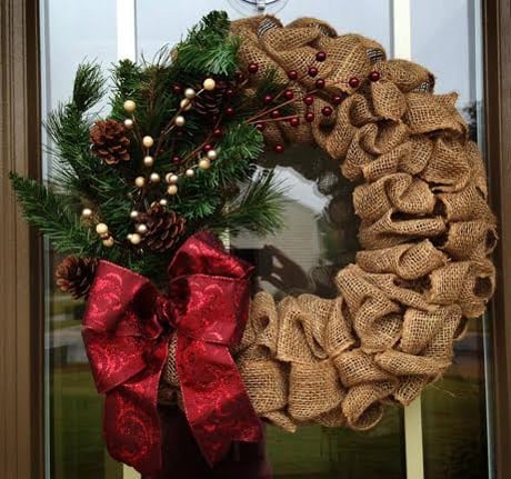 7 Festive Holiday Wreaths - Pretty My Party