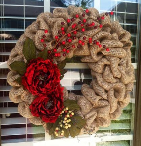 7 Festive Holiday Wreaths - Pretty My Party