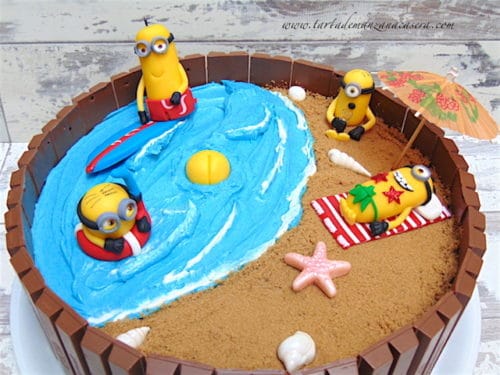 10 Amazing Minion Birthday Cakes - Pretty My Party