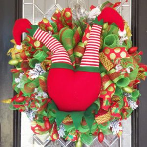 10 Fabulous Holiday Wreaths You Need For Your Home - Pretty My Party