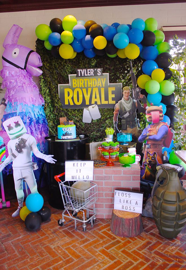 Fortnite DIY Cake Topper - Fortnite Centerpiece Party Supplies